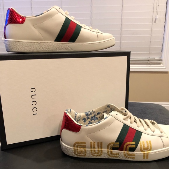 Gucci Sneakers - Picture 2 of 3